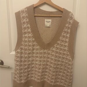 Abercrombie & Fitch Beige and Cream Houndstooth Knit Vest Size XL